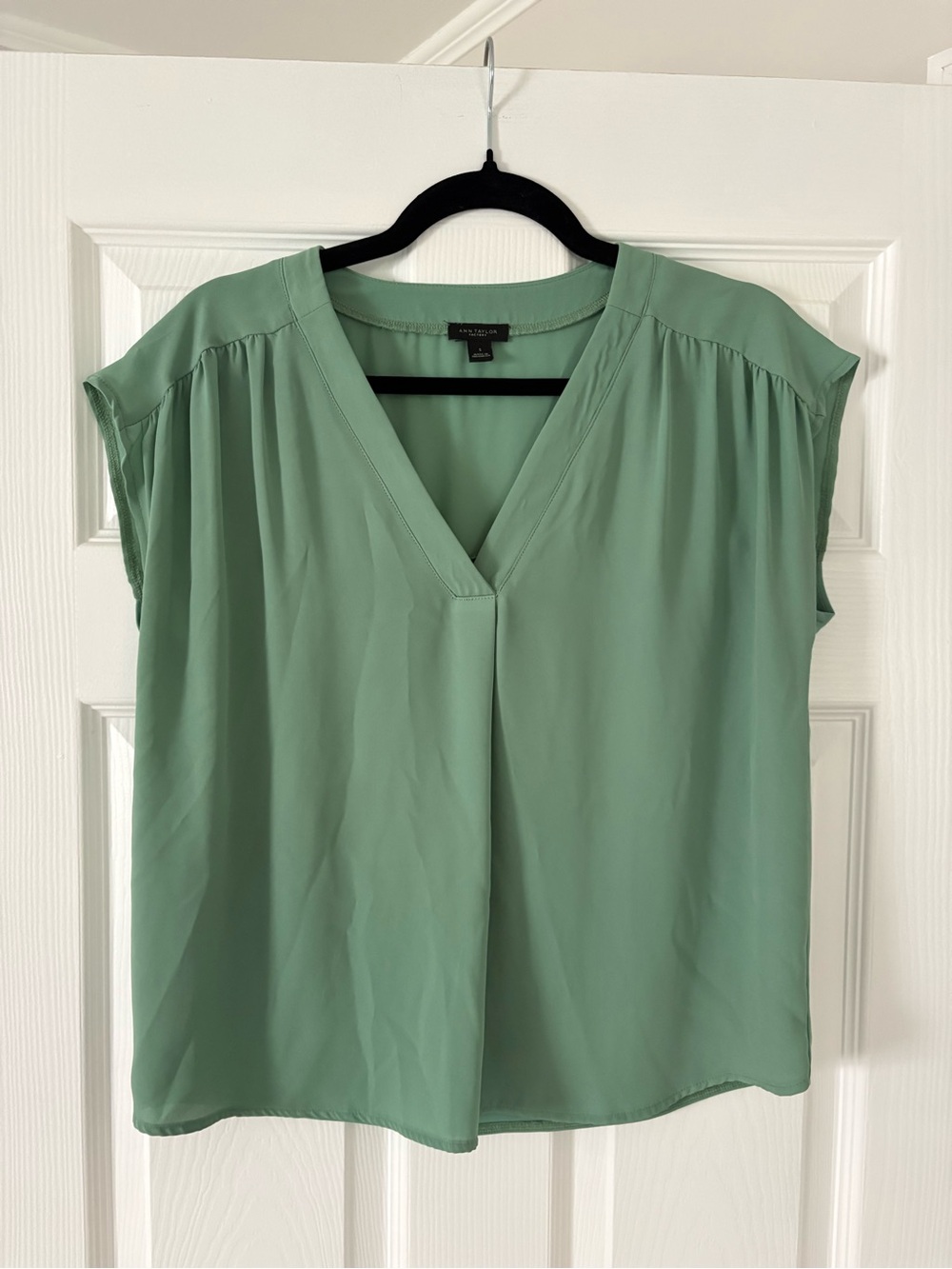 Ann Taylor Teal V-Neck Cap Sleeve Blouse